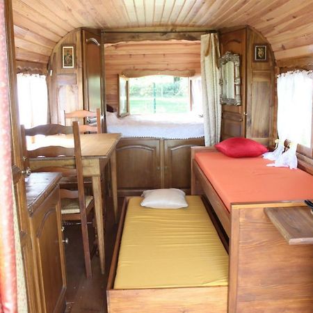 Semezanges Roulotte Montfee Bed & Breakfast エクステリア 写真