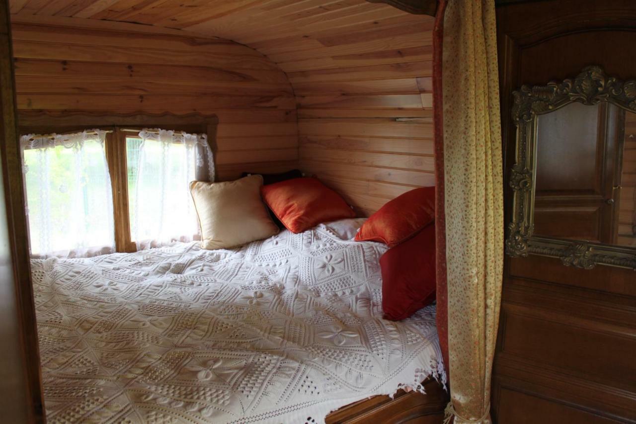Semezanges Roulotte Montfee Bed & Breakfast エクステリア 写真