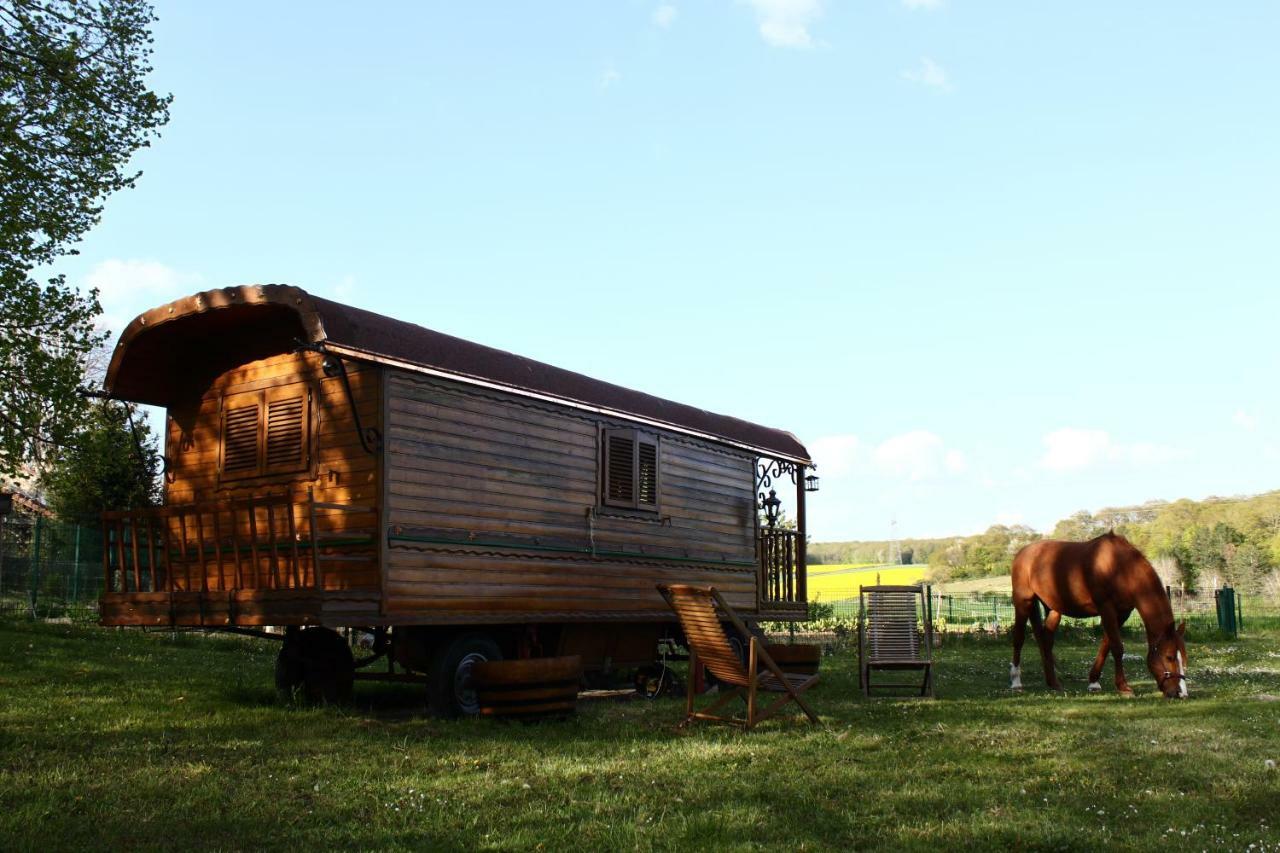 Semezanges Roulotte Montfee Bed & Breakfast エクステリア 写真