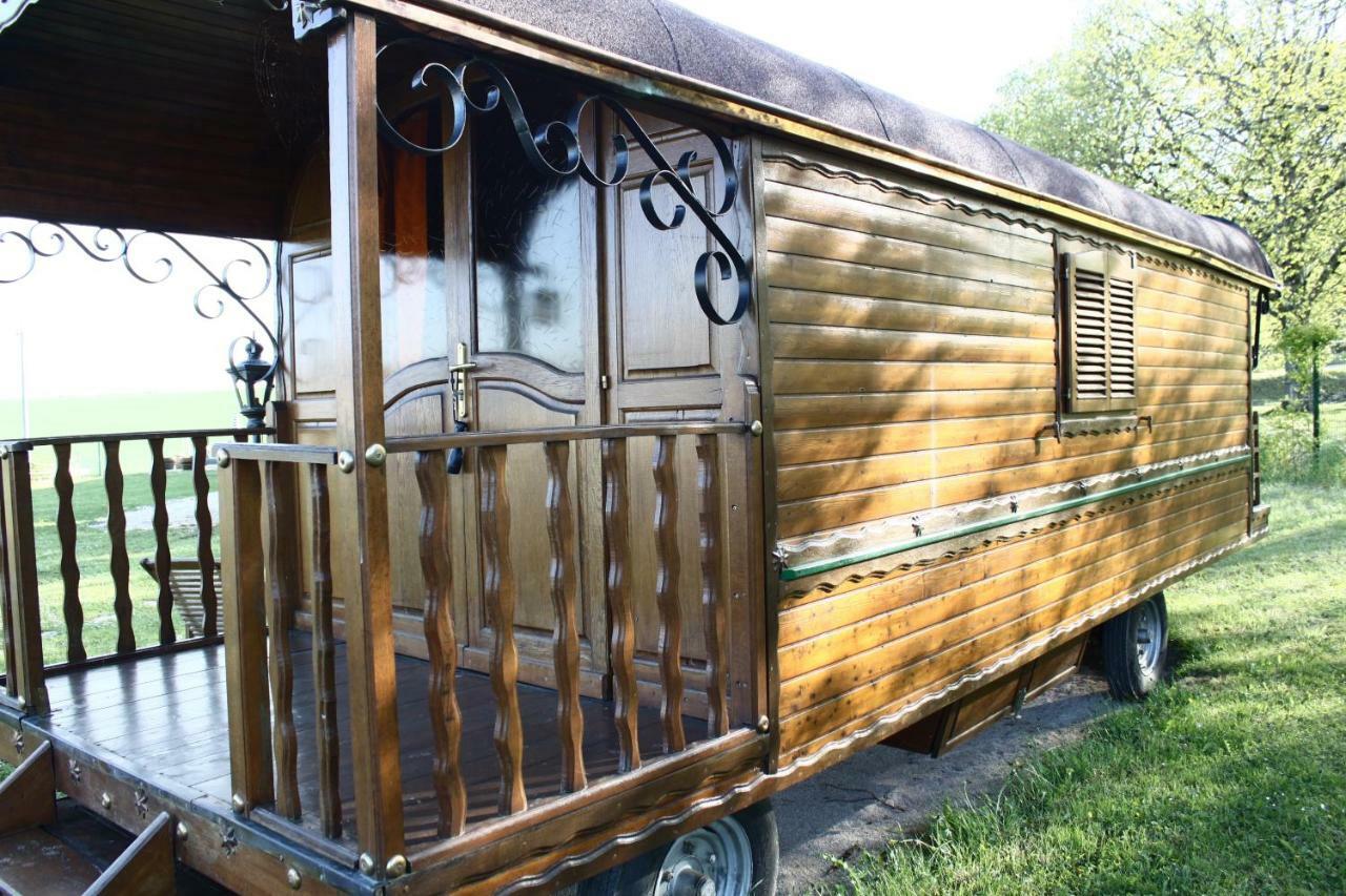 Semezanges Roulotte Montfee Bed & Breakfast エクステリア 写真