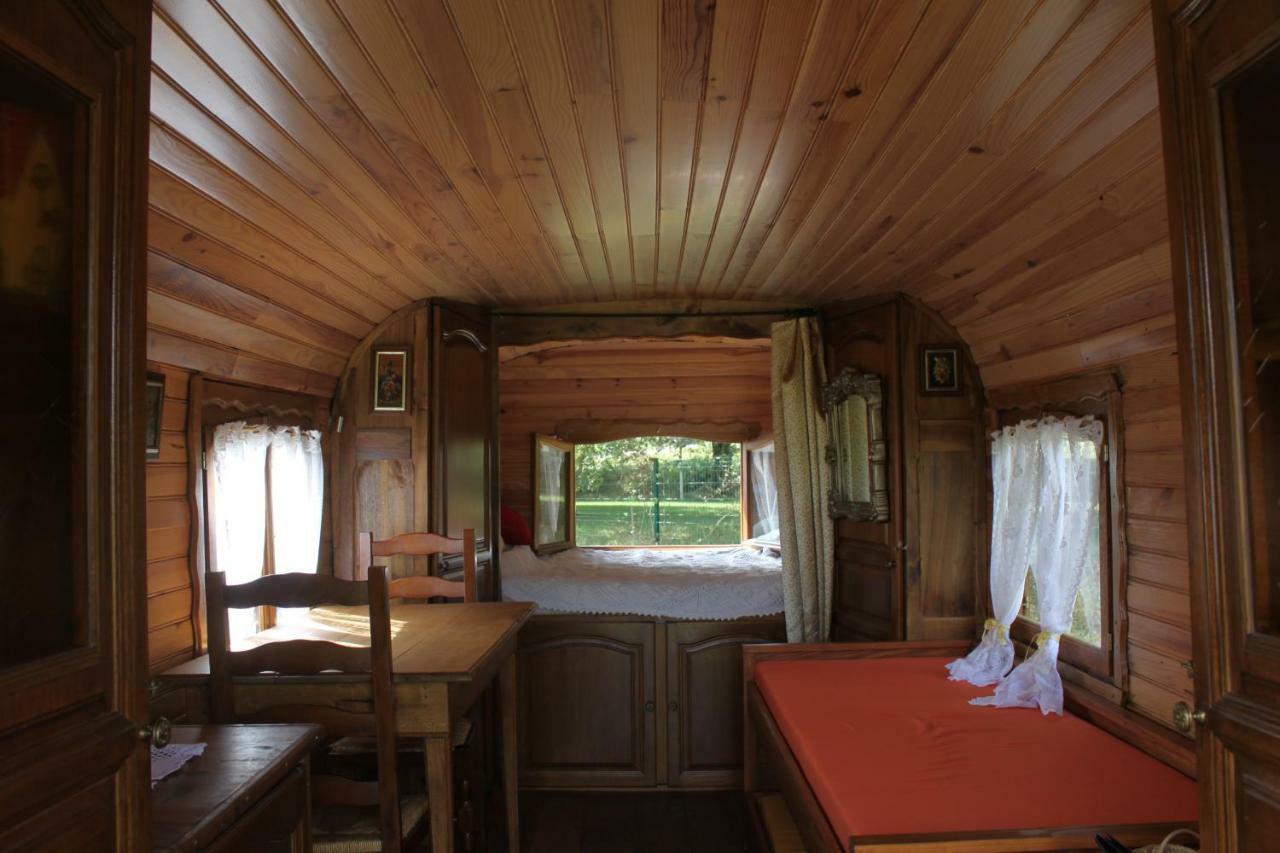 Semezanges Roulotte Montfee Bed & Breakfast エクステリア 写真